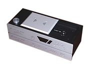 http://upload.wikimedia.org/wikipedia/commons/thumb/6/6b/Cd-player-top-loading-and-DAC.jpg/180px-Cd-player-top-loading-and-DAC.jpg
